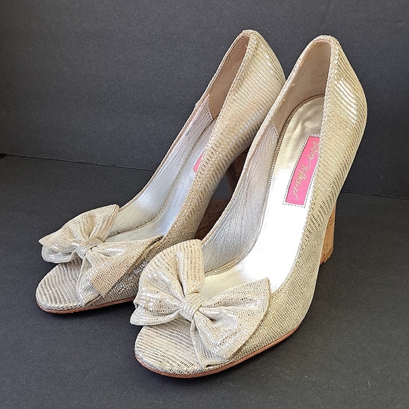 Betsey Johnson Silver Cork Cut Out Heels 8.5 Y2K Streetwear Glitter Party Wedges - Picture 1 of 13